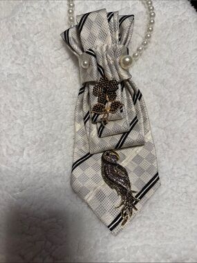 Pearl-Embellished Ivory Striped Necktie Necklace Accent